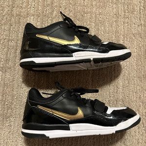 Youth Nike Air Jordan Legacy Low
